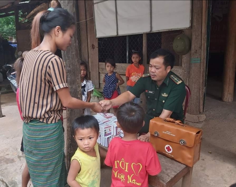 Bộ đội Biên phòng hướng về đồng bào dân tộc thiểu số xã Dân Hóa