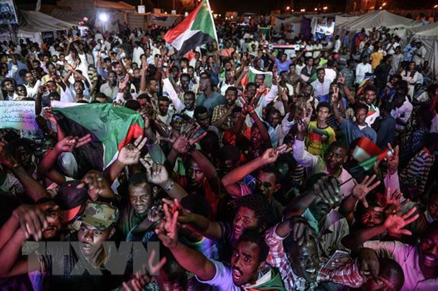 Liên minh châu Phi đình chỉ tư cách thành viên của Sudan
