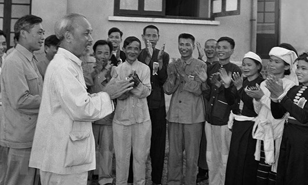 50 năm thực hiện Di chúc Bác Hồ: Lời dặn đầu tiên của Bác