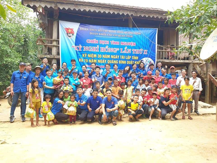 Đoàn Khối các cơ quan tỉnh tổ chức chương trình "Kỳ nghỉ hồng" tại xã Ngân Thủy