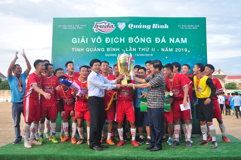 Đội bóng Ba Đồn vô địch giải bóng đá nam tỉnh Quảng Bình lần thứ 2 năm 2019