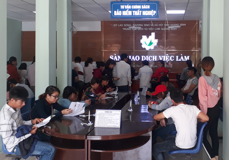Bảo hiểm thất nghiệp: Điểm tựa của người lao động mất việc làm