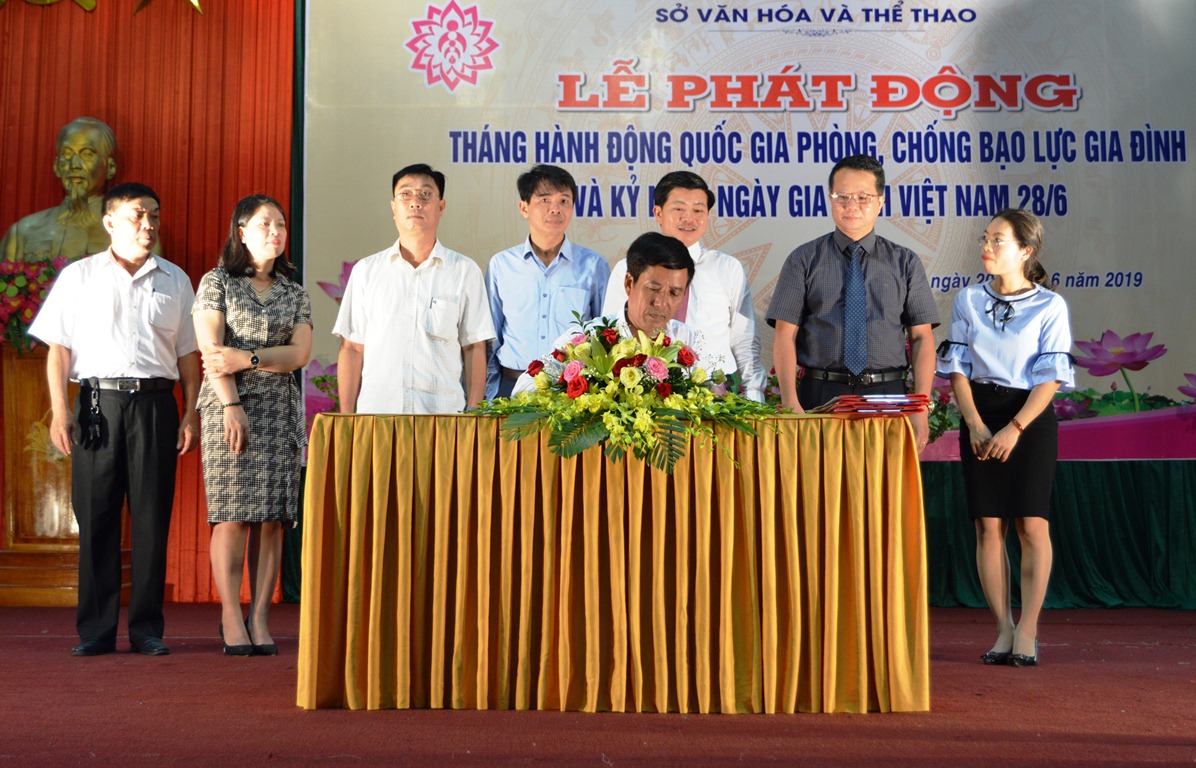 Phát động "Tháng hành động quốc gia về phòng, chống bạo lực gia đình"