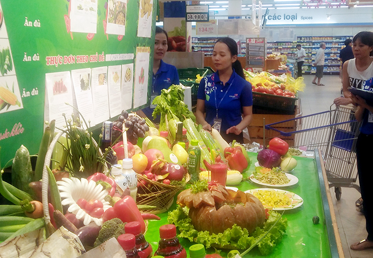 Hoạt động thương mại, dịch vụ tăng trưởng ổn định