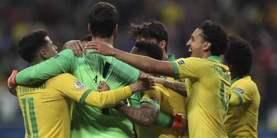 Brazil nhọc nhằn loại Paraguay sau loạt sút luân lưu căng thẳng