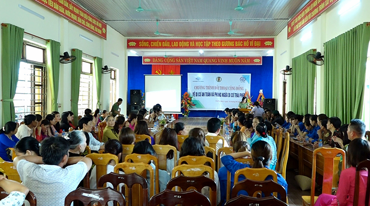 Đối thoại cộng đồng để phòng chống mua bán người và di cư trái phép