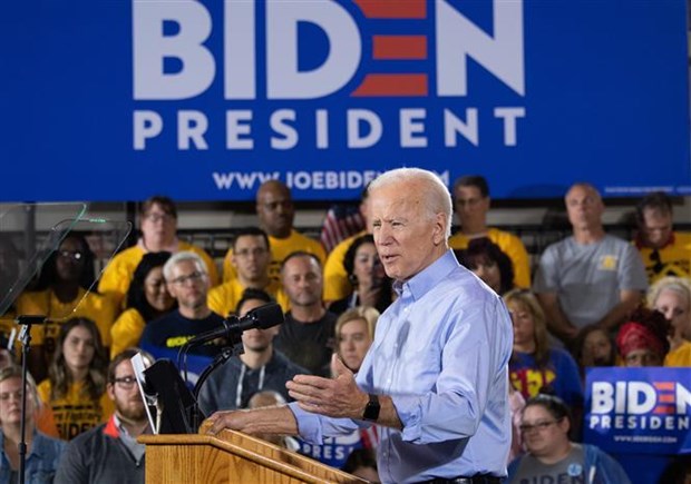 Kết quả thăm dò mới nhất về hai ứng viên Joe Biden và Elizabeth Warren