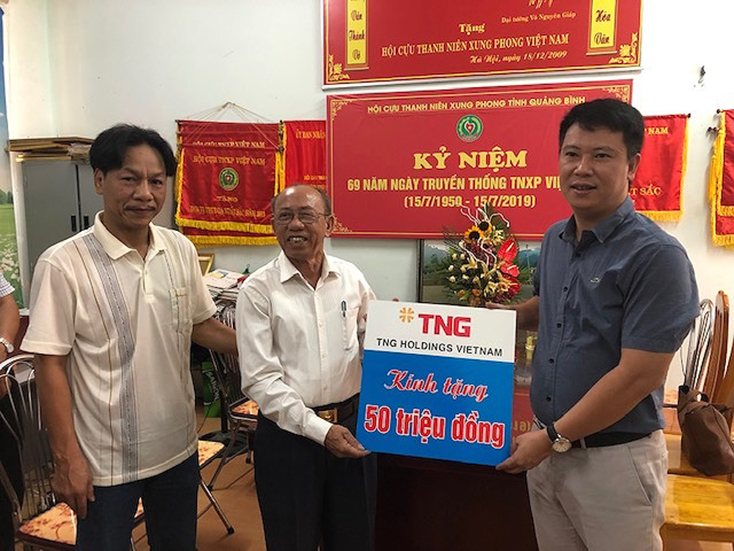 Trao quà tri ân cựu TNXP có hoàn cảnh khó khăn