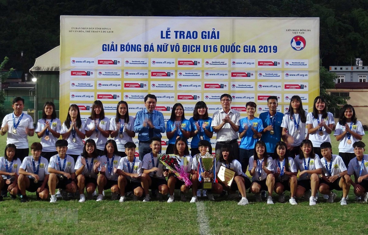 Đội tuyển Hà Nội vô địch Giải bóng đá nữ U16 Quốc gia 2019