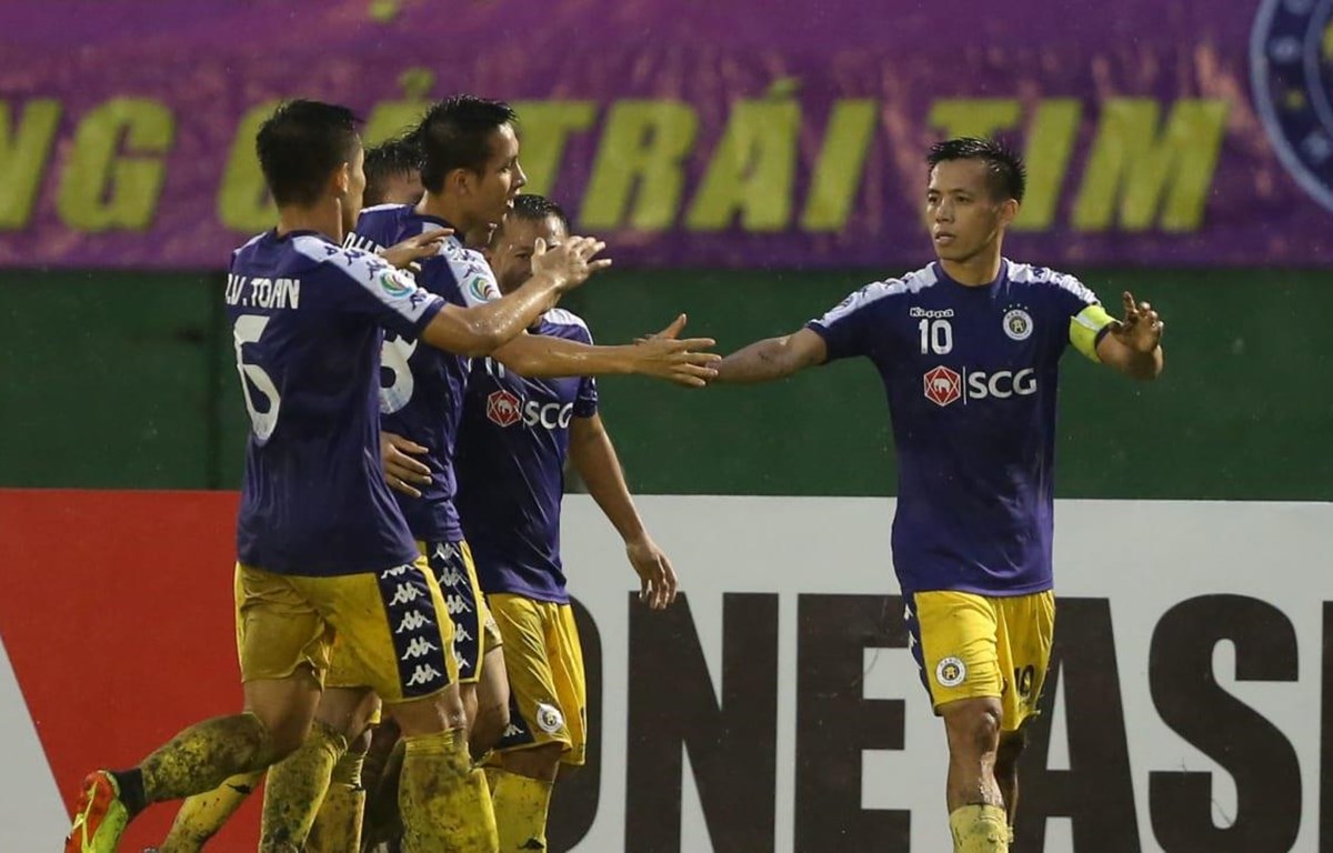 Văn Quyết lập công, Hà Nội FC giành ưu thế trước Becamex Bình Dương