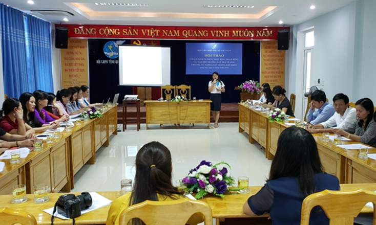 Chia sẻ kinh nghiệm, nhân rộng hoạt động cải tạo môi trường, xây nhà tiêu hợp vệ sinh