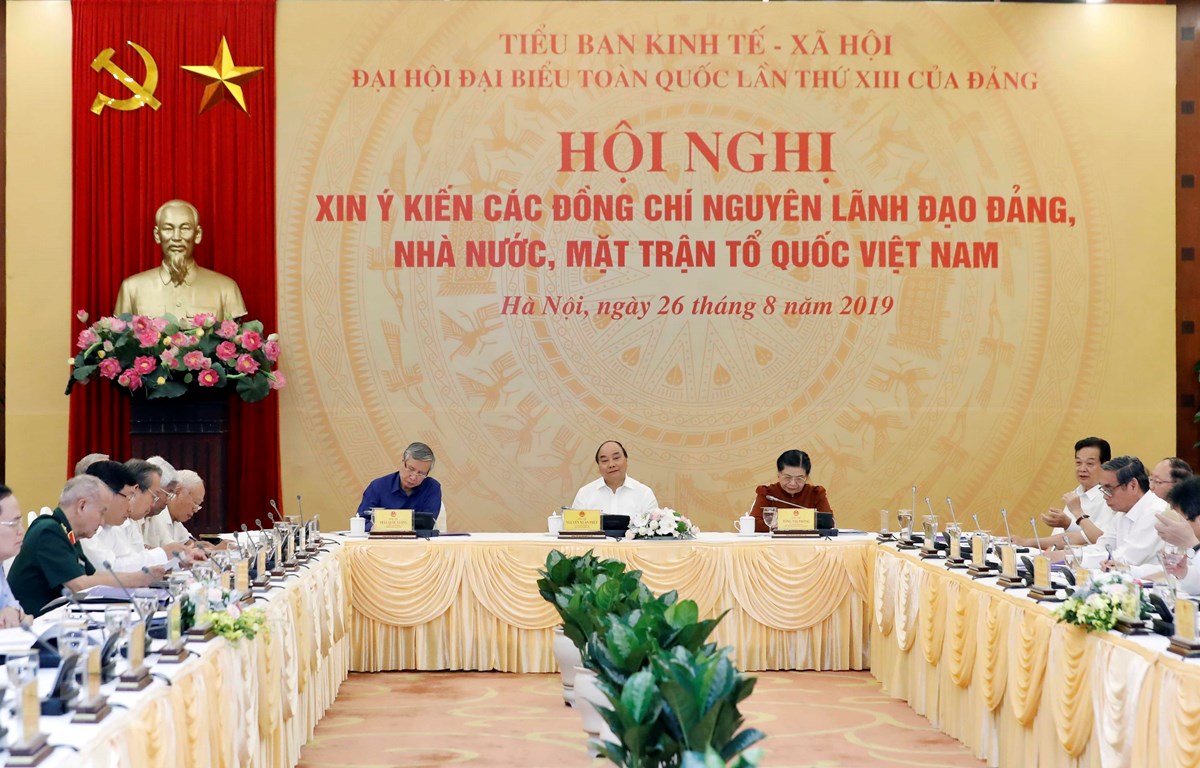 Tiểu ban Kinh tế-Xã hội tổ chức xin ý kiến các vị nguyên lãnh đạo