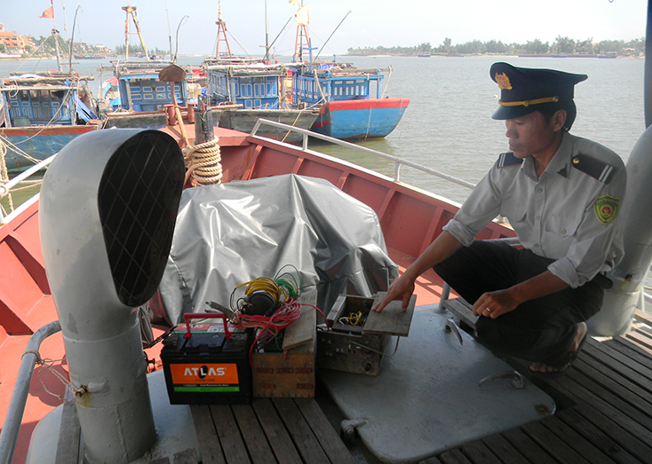 Tìm lời giải cho bài toán tàu giã cào-Bài 1: Gian nan "cuộc chiến" bảo vệ hệ sinh thái gần bờ