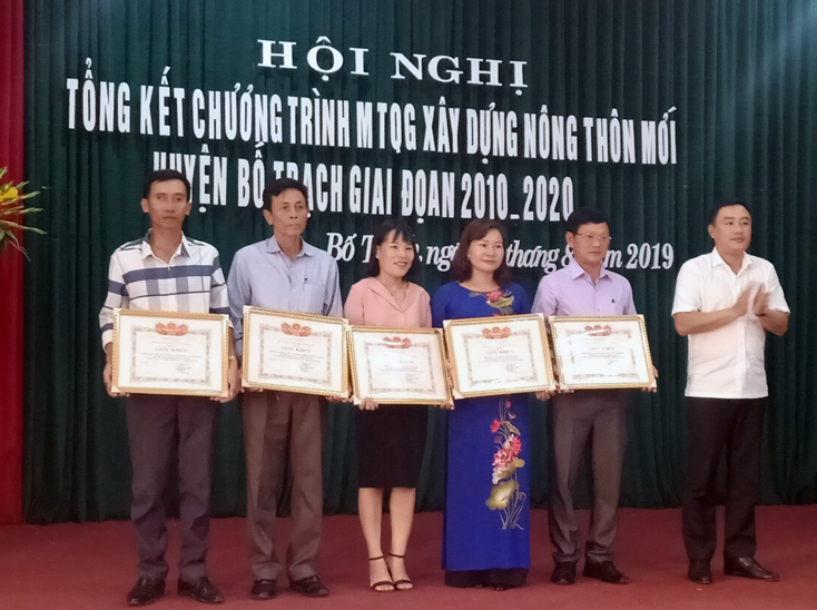 Bố Trạch: Xây dựng 12/28 xã đạt chuẩn nông thôn mới