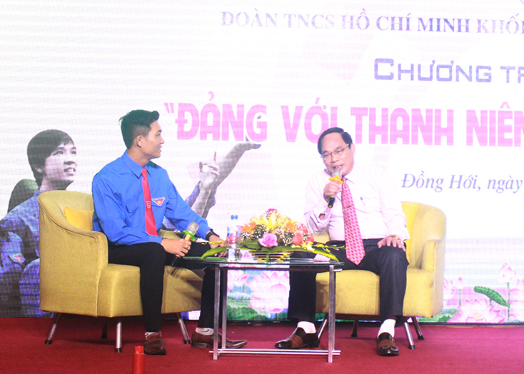 Diễn đàn đối thoại "Đảng với thanh niên, thanh niên với Đảng"