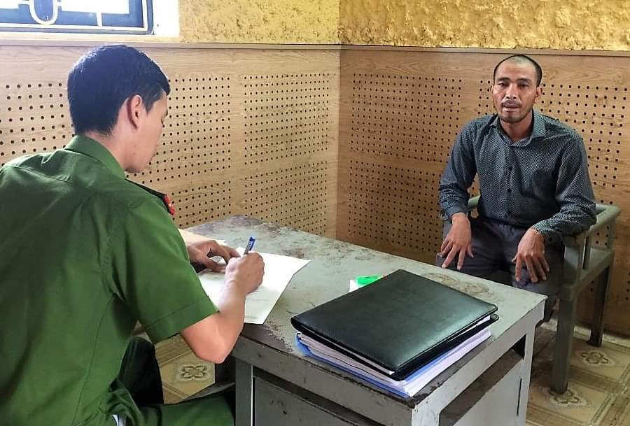 Tạm giữ đối tượng hành hung nữ nhân viên y tế