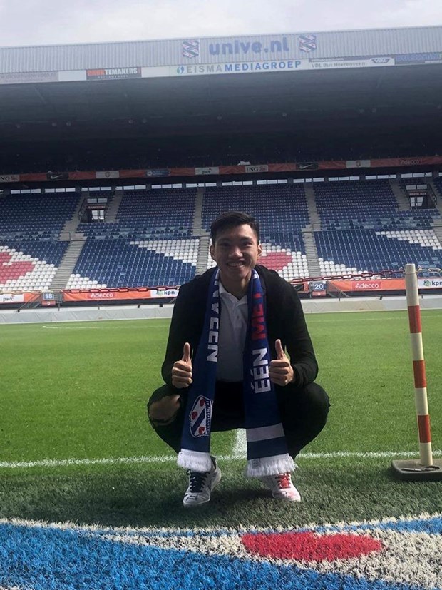 Hậu vệ Đoàn Văn Hậu đã có mặt tại câu lạc bộ SC Heerenveen