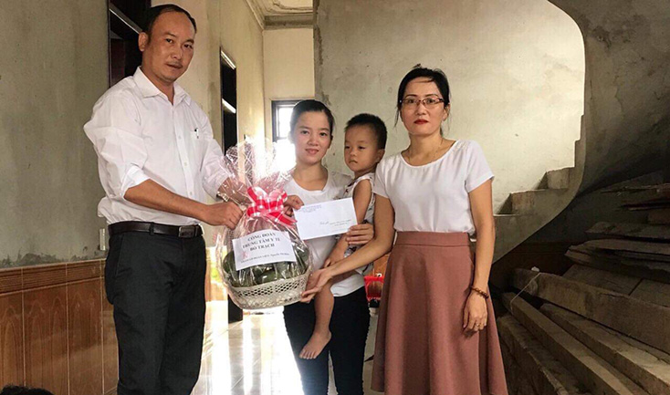Công đoàn cơ sở Trung tâm Y tế huyện Bố Trạch: Hỗ trợ đoàn viên có hoàn cảnh khó khăn