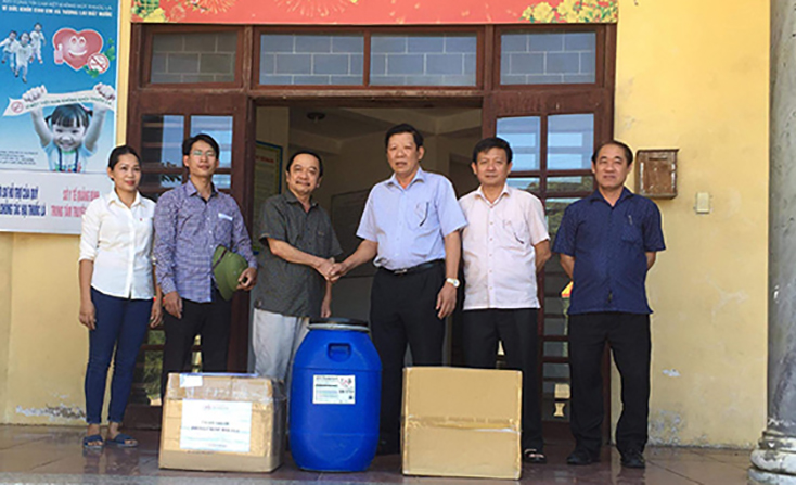Tập trung mọi hoạt động nhằm bảo vệ sức khỏe cho người dân vùng lũ