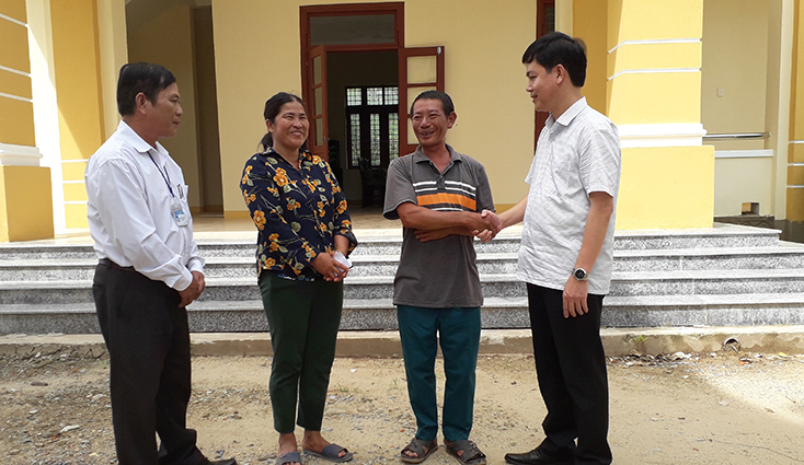 Gặp mặt, cảm ơn người dân tham gia cứu hộ đoàn công tác bị lật ca nô