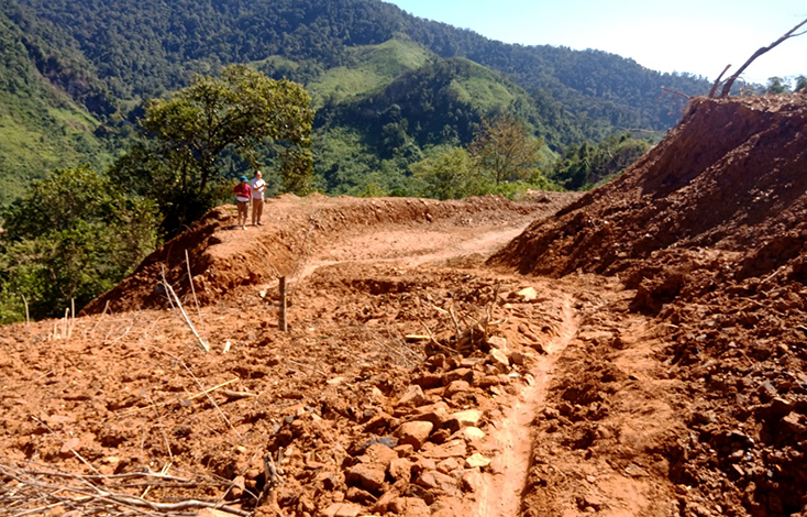 Về nơi đường tắc, lũ vây