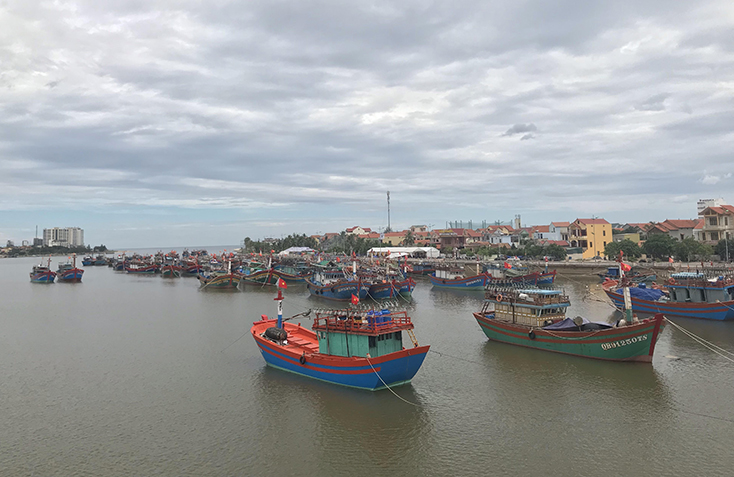 Đẩy mạnh phát triển kinh tế biển kết hợp bảo vệ chủ quyền