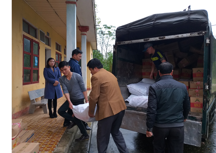 Phân bổ trên 1.000 tấn gạo cứu trợ cho các địa phương