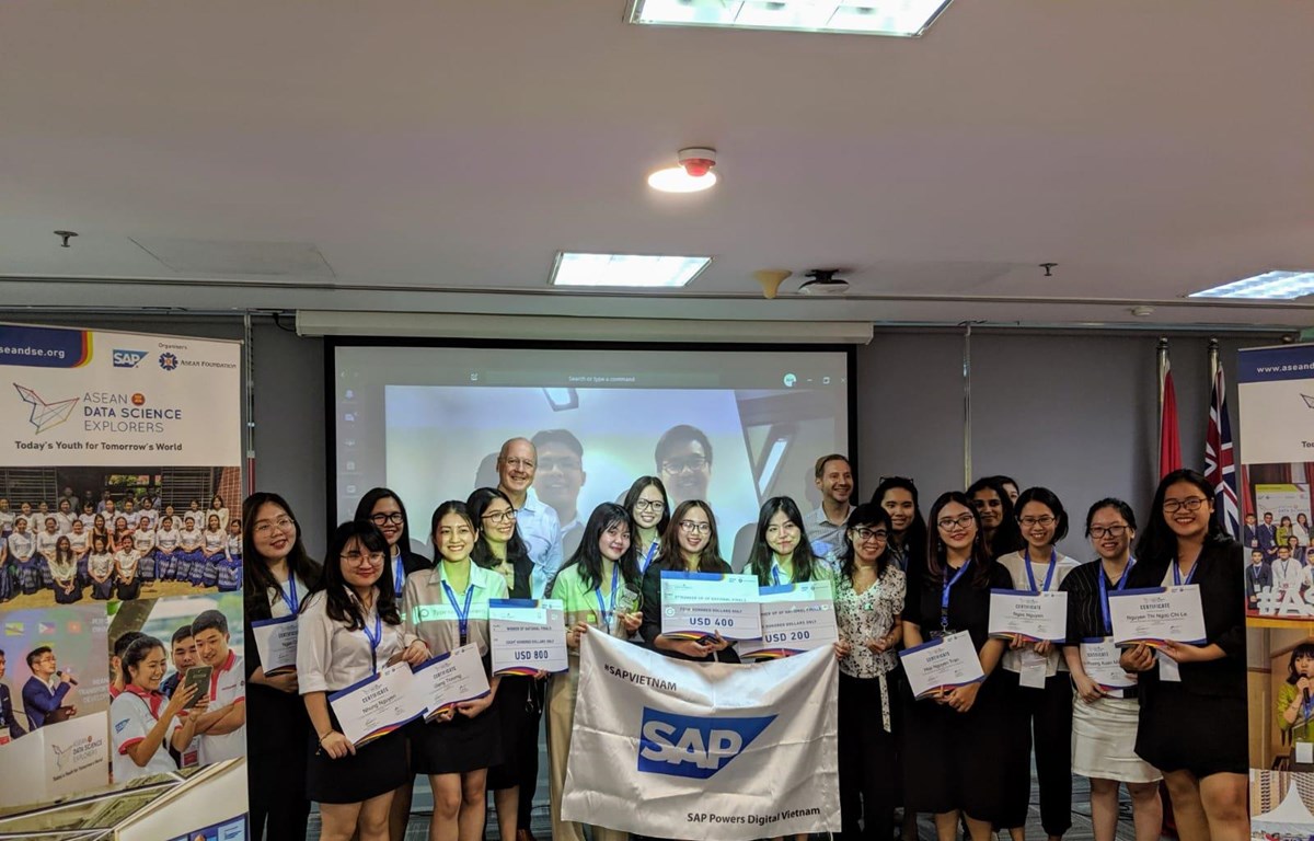 Đại học RMIT vô địch cấp quốc gia thi Khám phá khoa học số ASEAN 2019
