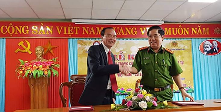 Ký kết quy chế phối hợp bảo đảm an ninh trật tự