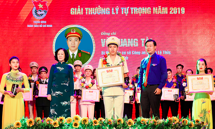 Người thủ lĩnh đoàn khát khao cống hiến
