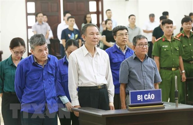 Xét xử vụ BHXHVN: Hai nguyên tổng giám đốc bị phạt 20 năm tù
