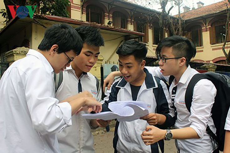 Từ năm 2021, vẫn thi THPT như cũ là lạc hậu?