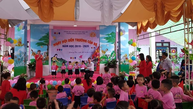 Trung tâm Kinh doanh VNPT Quảng Bình: Đồng hành cùng học sinh nghèo đến trường