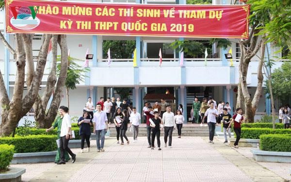 Băn khoăn "Giấy chứng nhận hoàn thành chương trình THPT"