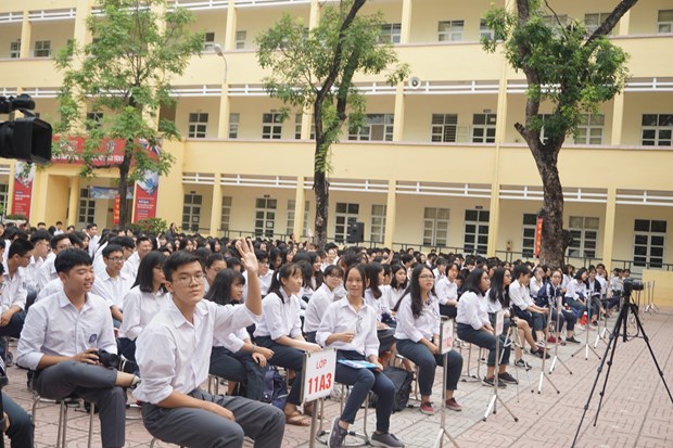 Phát động phong trào học tiếng Anh trong các nhà trường