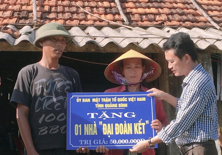 "Chung tay vì người nghèo-Không để ai bị bỏ lại phía sau"