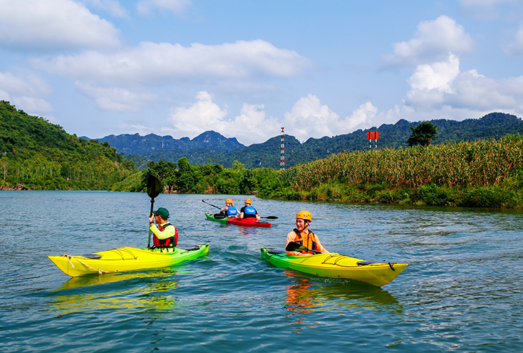 "Gỡ khó" mùa vắng khách