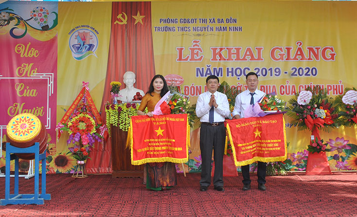 Trường THCS Nguyễn Hàm Ninh: Lá cờ đầu của ngành giáo dục TX. Ba Đồn