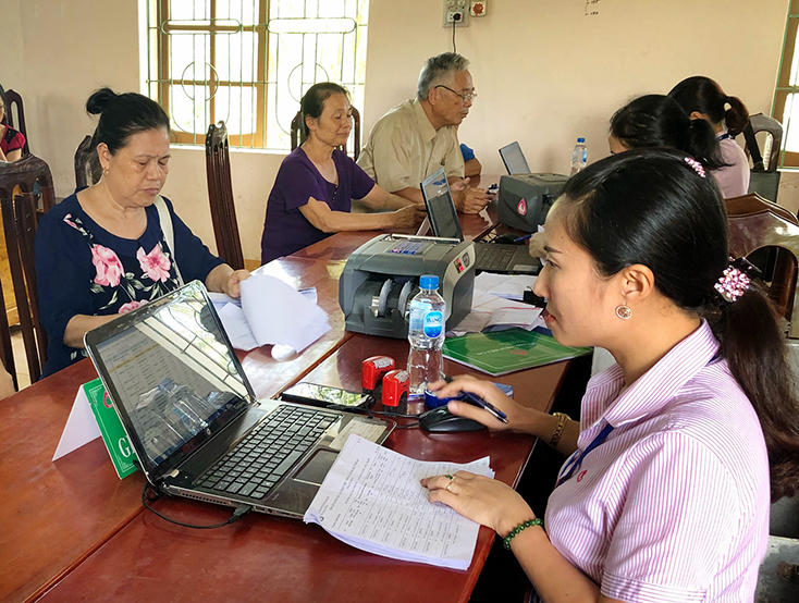 Đưa vốn tín dụng về các điểm giao dịch xã ở huyện Lệ Thủy:  Nâng cao chất lượng, phát huy hiệu quả