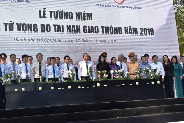 Tưởng niệm các nạn nhân tử vong do tai nạn giao thông
