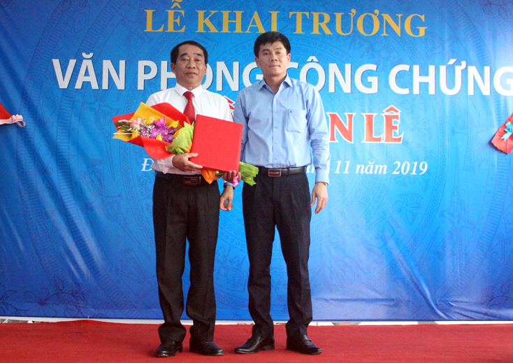 Khai trương văn phòng công chứng Trần Văn Lê