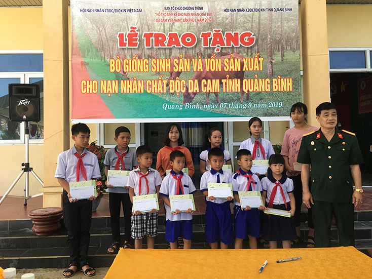 Phía sau những nỗi đau