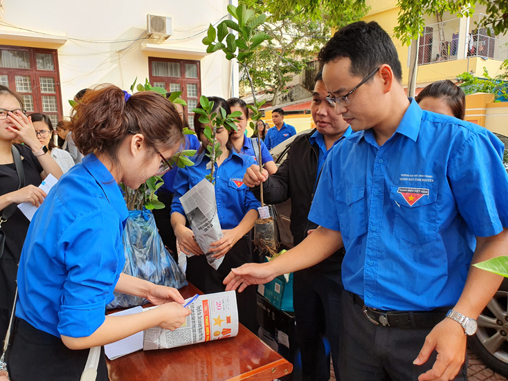 Ra mắt Câu lạc bộ bảo vệ môi trường GIEO