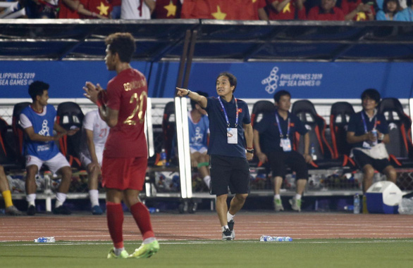 Trợ lý Lee Young Jin: 'Trận đấu được định đoạt rất sớm và trơn tru'