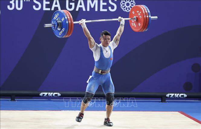 Cử tạ Việt Nam nỗ lực giành suất tham dự Olympic Tokyo 2020