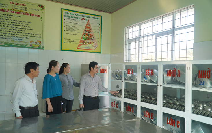 Các trường có phương án phù hợp hướng dẫn học sinh tự ôn bài ở nhà phòng tránh Covid-19