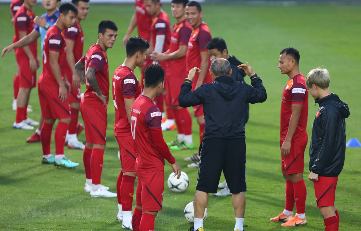 Vòng loại World Cup 2022: HLV Park gặp thách thức lớn với hàng hậu vệ