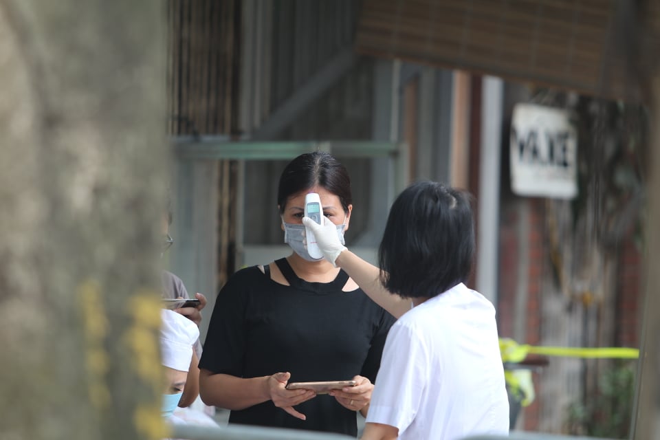 Bộ Y tế công bố thêm 2 ca nhiễm vi rút SARS-CoV-2