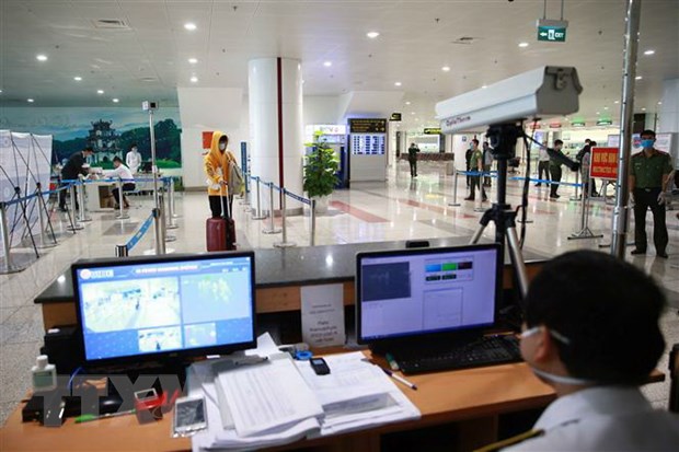 Bộ Giáo dục khuyến cáo lưu học sinh cân nhắc việc về Việt Nam