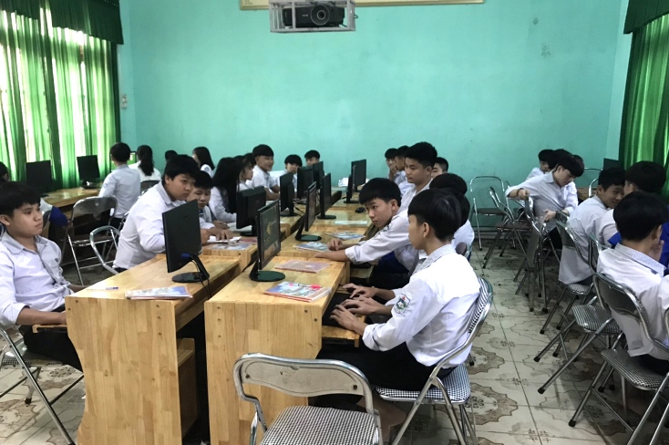 Đẩy mạnh ứng dụng công nghệ thông tin trong thực hiện nhiệm vụ giáo dục-đào tạo